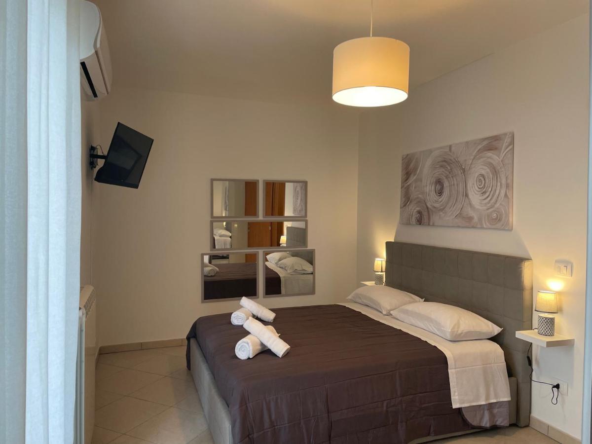 La Dimora Dei Sogni Apartment Mesagne Exterior foto
